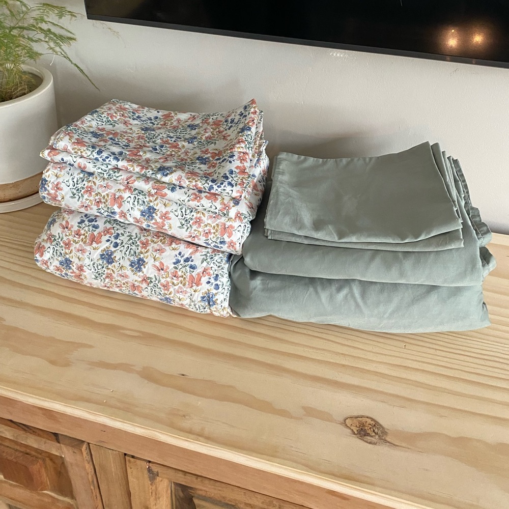 Casaluna and threshold queen sheet sets
